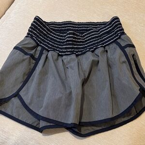 Lululemon gray shorts